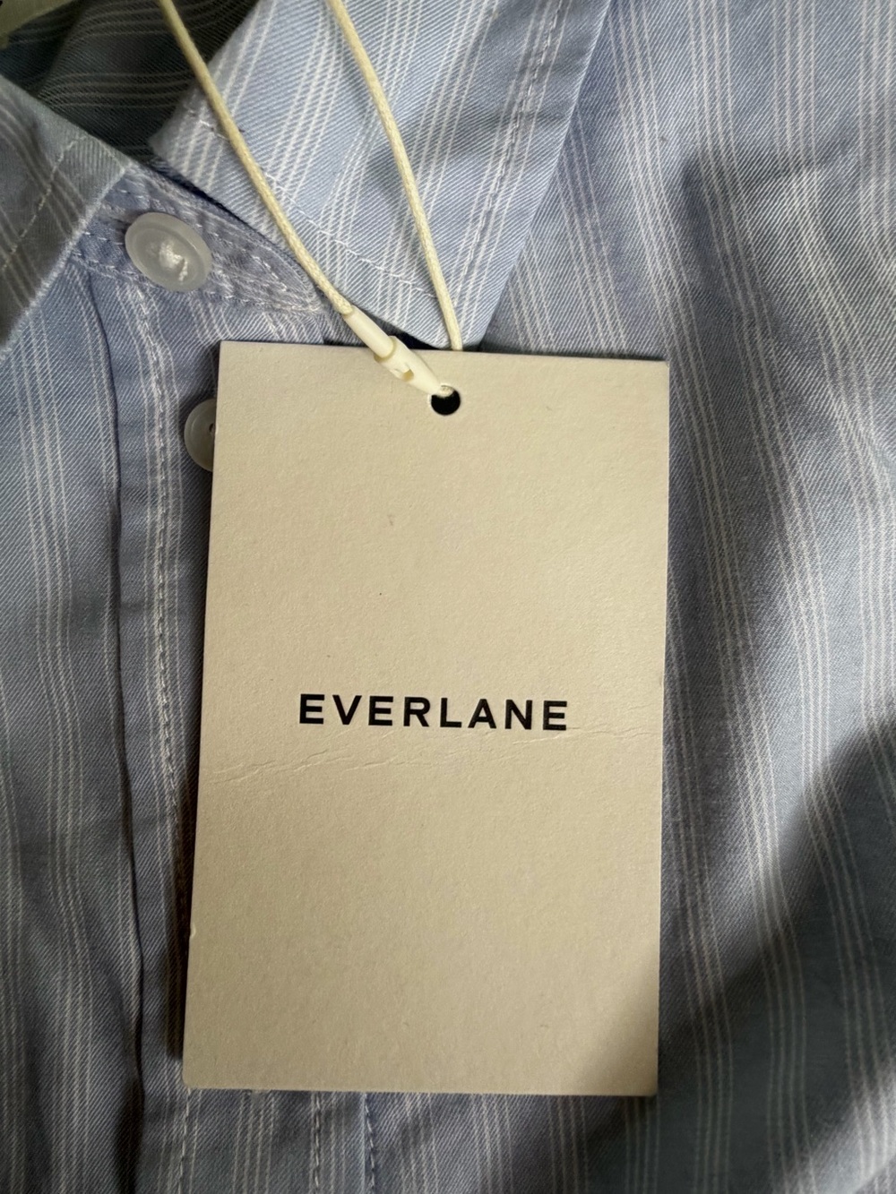 Everlane The Must-Have Shirt in Silky Cotton Forever Blue Optic White Size 2 NWT - Picture 7 of 16